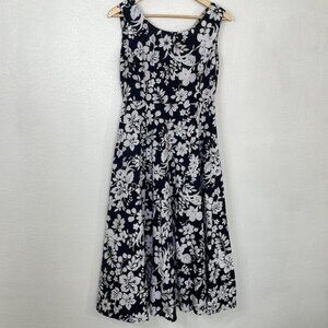 Vintage Victoria Holley black white floral sun dress, v-back, fit & flare maxi